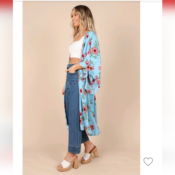 Kimono-blue floral - Picture 2 of 11